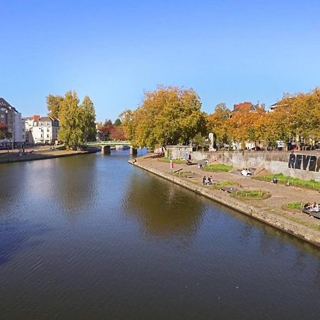 Bright Apartment With Large Terrace Nantes Bagian luar foto