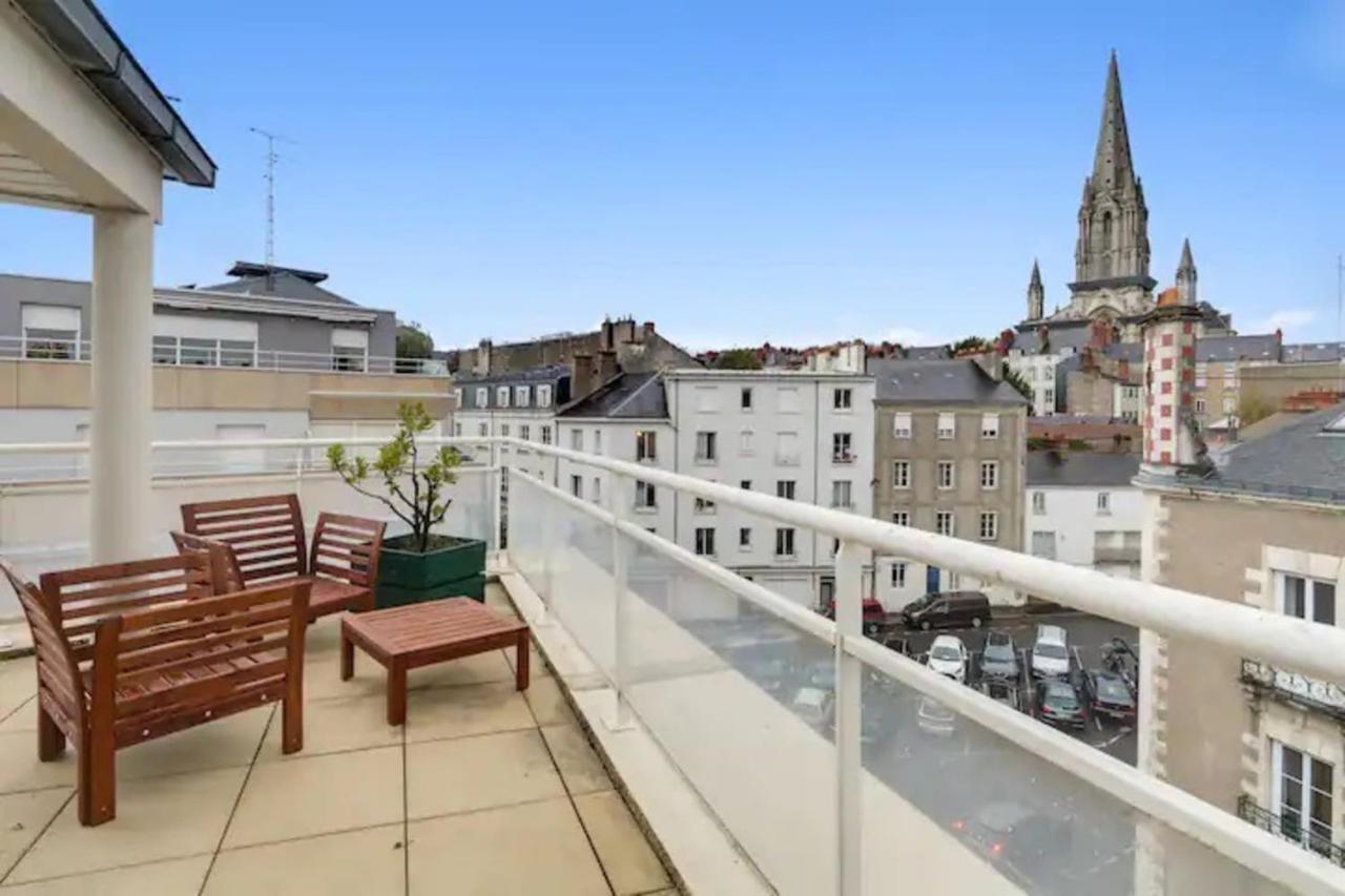 Bright Apartment With Large Terrace Nantes Bagian luar foto